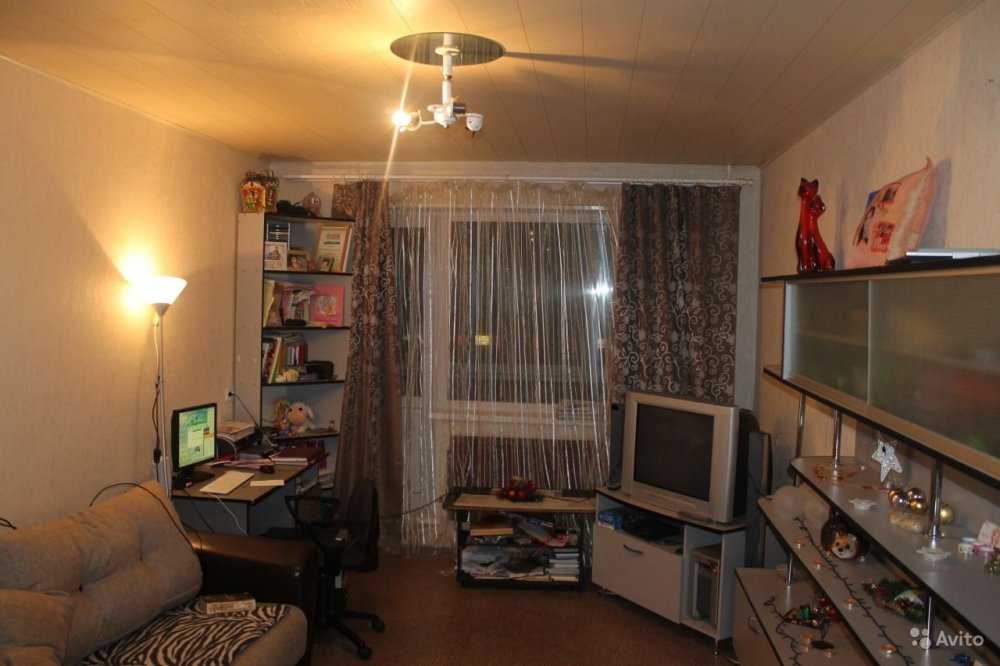 Продам квартиру на 6 этаже 9-этажного панельного  дома